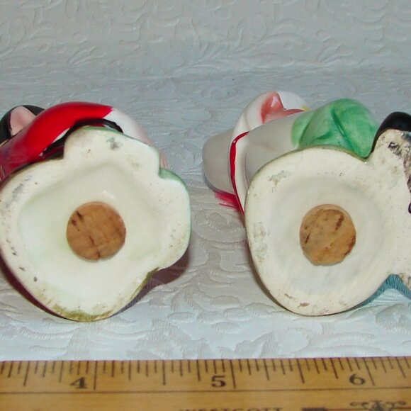 Vtg Elves Salt & Pepper SHAKER SET, Victoria Ceramics, Japan Figural Elf Feather - Picture 5 of 9